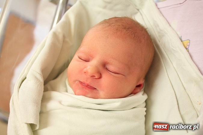Zdjęcie w galerii na portalu naszraciborz.pl: Kasia i Darek cieszą się z narodzin córeczki wiadomości z regionu