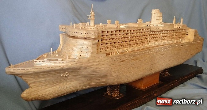 Zdjęcie w galerii na portalu naszraciborz.pl: Wszystko zaczęło się od małej chatki z zapałek... wiadomości z regionu