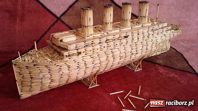 Zdjęcie w galerii na portalu naszraciborz.pl: Wszystko zaczęło się od małej chatki z zapałek... wiadomości z regionu