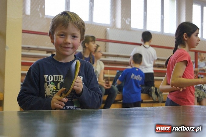 Zdjęcie w galerii na portalu naszraciborz.pl: W Szonowicach rywalizują o puchar wiadomości z regionu