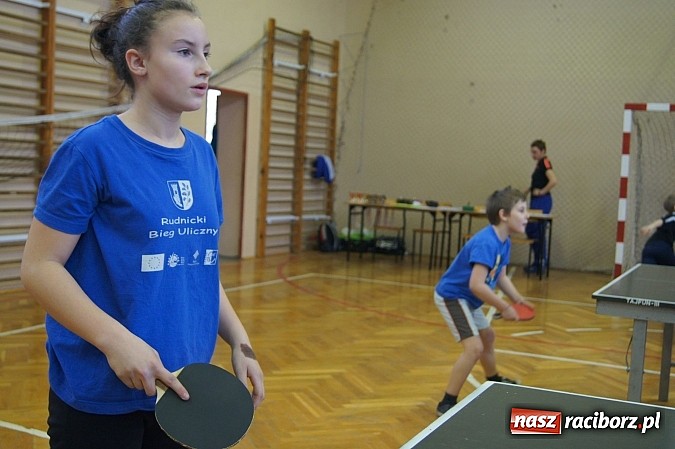 Zdjęcie w galerii na portalu naszraciborz.pl: W Szonowicach rywalizują o puchar wiadomości z regionu