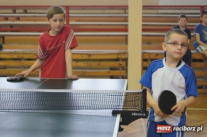 Zdjęcie w galerii na portalu naszraciborz.pl: W Szonowicach rywalizują o puchar wiadomości z regionu