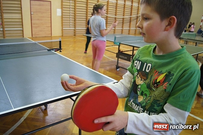 Zdjęcie w galerii na portalu naszraciborz.pl: W Szonowicach rywalizują o puchar wiadomości z regionu