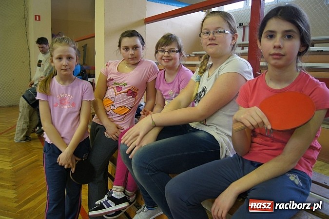 Zdjęcie w galerii na portalu naszraciborz.pl: W Szonowicach rywalizują o puchar wiadomości z regionu