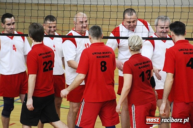 Zdjęcie w galerii na portalu naszraciborz.pl: Zakłady pracy walczą o puchar prezydenta wiadomości z regionu