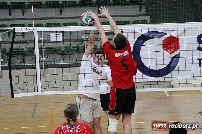 Zdjęcie w galerii na portalu naszraciborz.pl: Zakłady pracy walczą o puchar prezydenta wiadomości z regionu