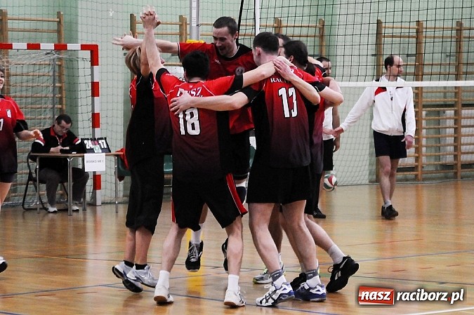 Zdjęcie w galerii na portalu naszraciborz.pl: Zakłady pracy walczą o puchar prezydenta wiadomości z regionu