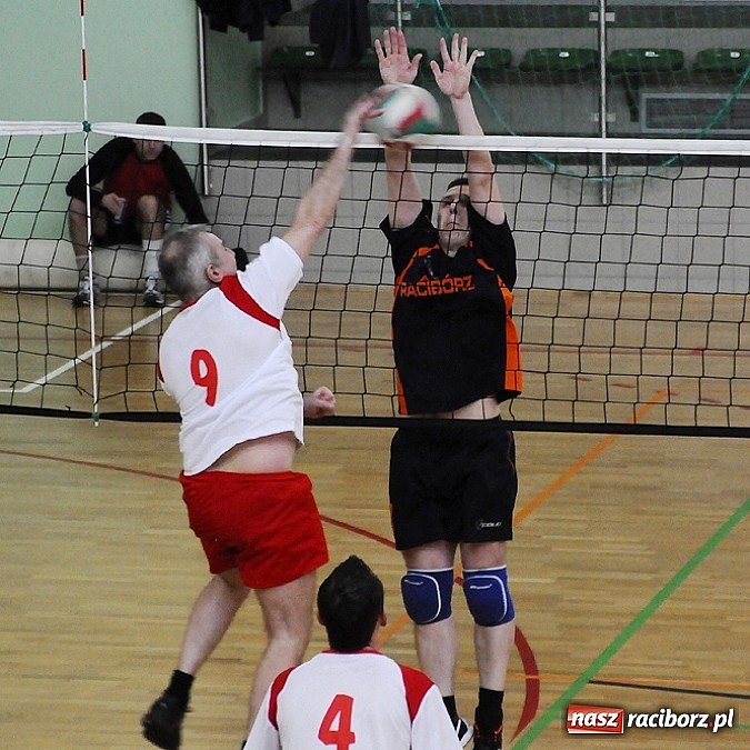 Zdjęcie w galerii na portalu naszraciborz.pl: Zakłady pracy walczą o puchar prezydenta wiadomości z regionu