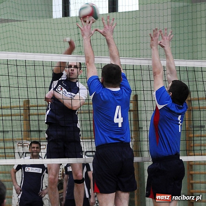 Zdjęcie w galerii na portalu naszraciborz.pl: Zakłady pracy walczą o puchar prezydenta wiadomości z regionu