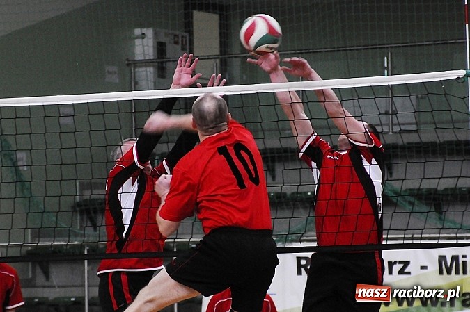 Zdjęcie w galerii na portalu naszraciborz.pl: Zakłady pracy walczą o puchar prezydenta wiadomości z regionu