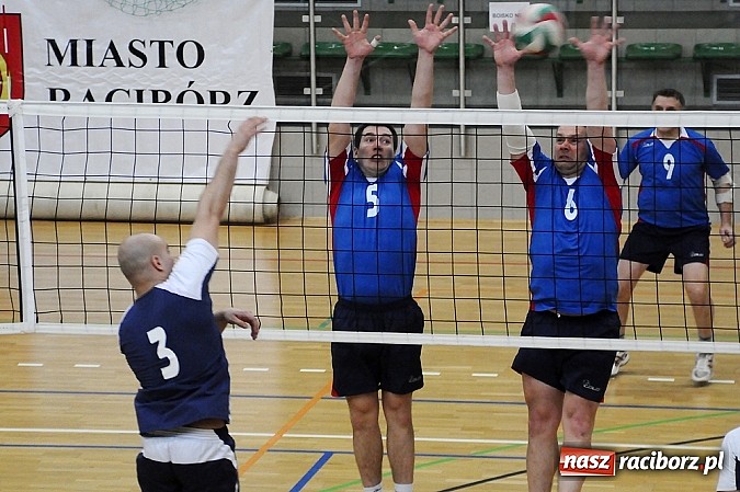 Zdjęcie w galerii na portalu naszraciborz.pl: Zakłady pracy walczą o puchar prezydenta wiadomości z regionu