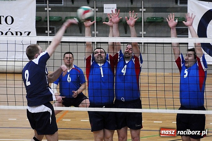 Zdjęcie w galerii na portalu naszraciborz.pl: Zakłady pracy walczą o puchar prezydenta wiadomości z regionu