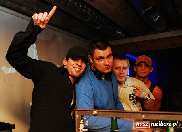 Zdjęcie w galerii na portalu naszraciborz.pl: Magiel towarzyski wiadomości z regionu