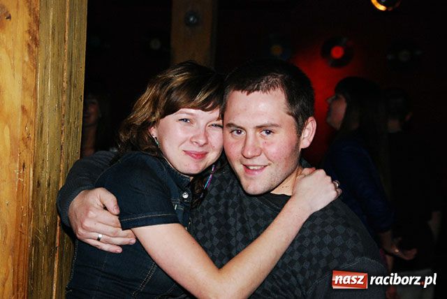 Zdjęcie w galerii na portalu naszraciborz.pl: Magiel towarzyski wiadomości z regionu