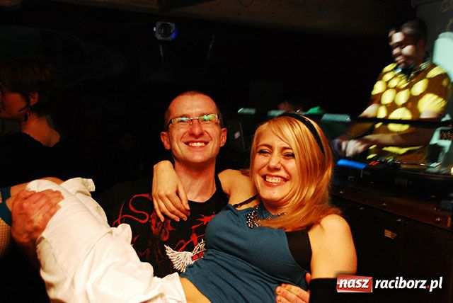 Zdjęcie w galerii na portalu naszraciborz.pl: Magiel towarzyski wiadomości z regionu