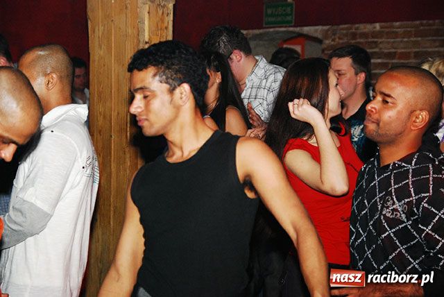 Zdjęcie w galerii na portalu naszraciborz.pl: Magiel towarzyski wiadomości z regionu