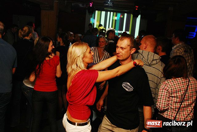 Zdjęcie w galerii na portalu naszraciborz.pl: Magiel towarzyski wiadomości z regionu