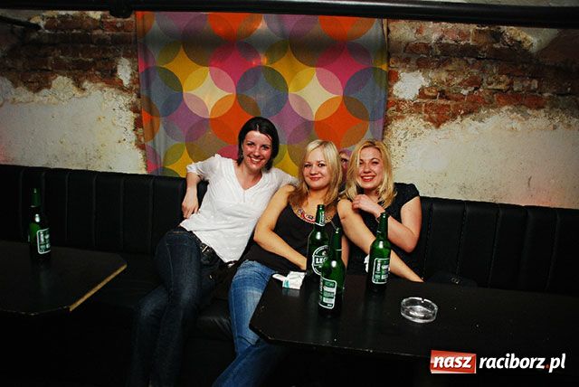 Zdjęcie w galerii na portalu naszraciborz.pl: Magiel towarzyski wiadomości z regionu