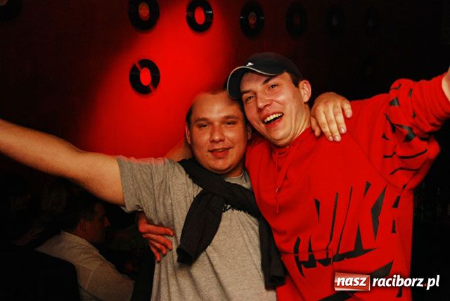 Zdjęcie w galerii na portalu naszraciborz.pl: Magiel towarzyski wiadomości z regionu