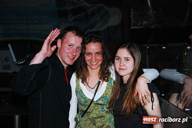 Zdjęcie w galerii na portalu naszraciborz.pl: Magiel towarzyski wiadomości z regionu