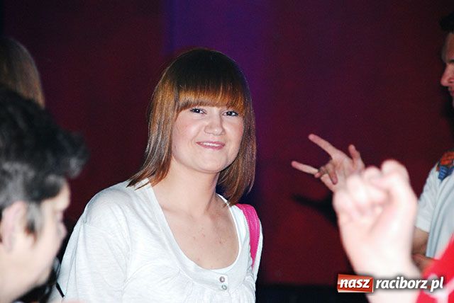 Zdjęcie w galerii na portalu naszraciborz.pl: Magiel towarzyski wiadomości z regionu