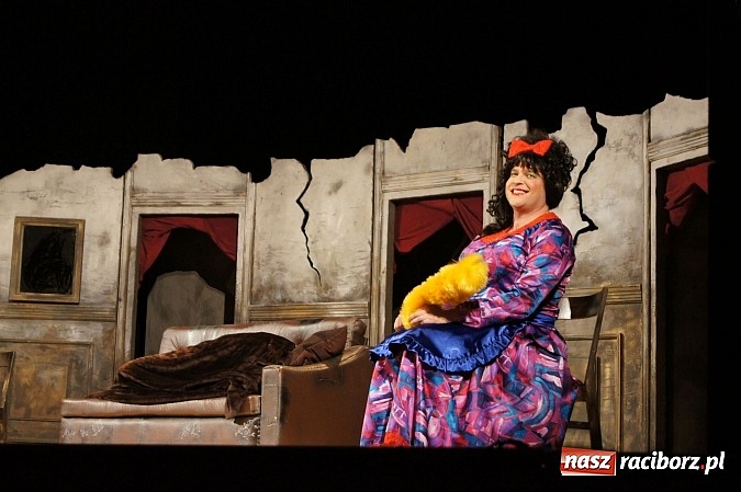 Zdjęcie w galerii na portalu naszraciborz.pl: Guwernantki na deskach RCK - wideo wiadomości z regionu