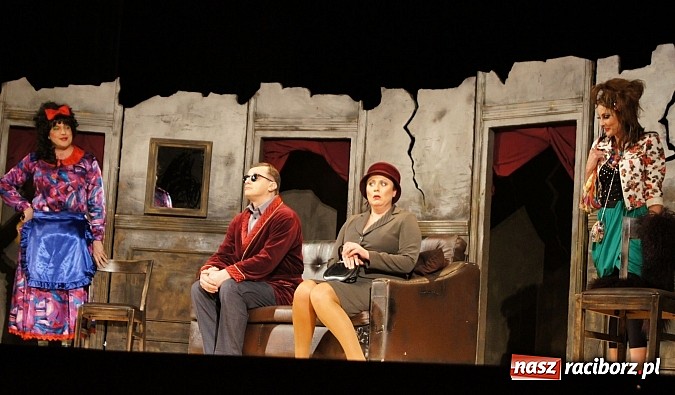 Zdjęcie w galerii na portalu naszraciborz.pl: Guwernantki na deskach RCK - wideo wiadomości z regionu