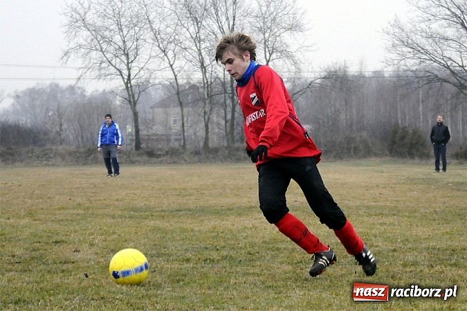 Zdjęcie w galerii na portalu naszraciborz.pl: Unia przegrała z Naprzodem Rydułtowy wiadomości z regionu