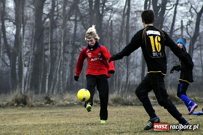 Zdjęcie w galerii na portalu naszraciborz.pl: Unia przegrała z Naprzodem Rydułtowy wiadomości z regionu