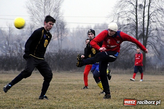 Zdjęcie w galerii na portalu naszraciborz.pl: Unia przegrała z Naprzodem Rydułtowy wiadomości z regionu