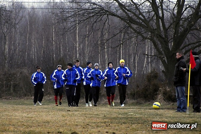 Zdjęcie w galerii na portalu naszraciborz.pl: Unia przegrała z Naprzodem Rydułtowy wiadomości z regionu