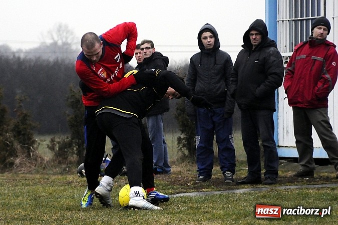 Zdjęcie w galerii na portalu naszraciborz.pl: Unia przegrała z Naprzodem Rydułtowy wiadomości z regionu