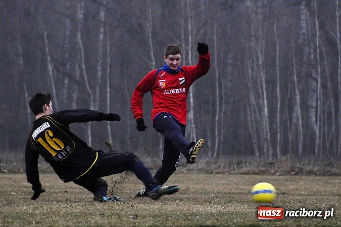Zdjęcie w galerii na portalu naszraciborz.pl: Unia przegrała z Naprzodem Rydułtowy wiadomości z regionu