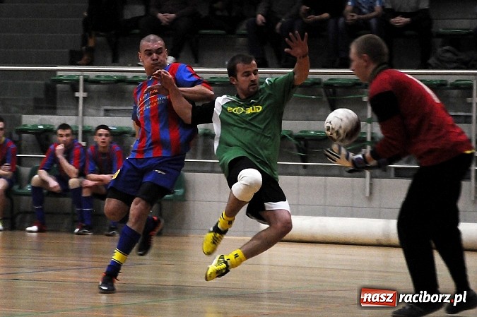 Zdjęcie w galerii na portalu naszraciborz.pl: Pokrycia mistrzem, Płomień w I lidze. HLPN zakończyła rozgrywki wiadomości z regionu