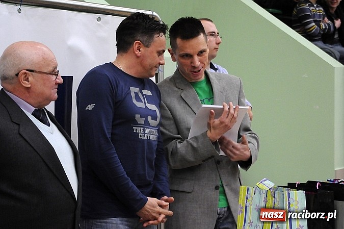 Zdjęcie w galerii na portalu naszraciborz.pl: Pokrycia mistrzem, Płomień w I lidze. HLPN zakończyła rozgrywki wiadomości z regionu