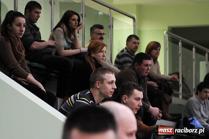 Zdjęcie w galerii na portalu naszraciborz.pl: Pokrycia mistrzem, Płomień w I lidze. HLPN zakończyła rozgrywki wiadomości z regionu