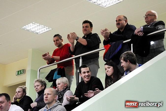 Zdjęcie w galerii na portalu naszraciborz.pl: Pokrycia mistrzem, Płomień w I lidze. HLPN zakończyła rozgrywki wiadomości z regionu