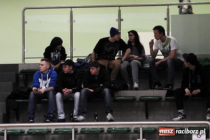 Zdjęcie w galerii na portalu naszraciborz.pl: Pokrycia mistrzem, Płomień w I lidze. HLPN zakończyła rozgrywki wiadomości z regionu