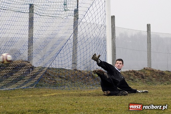 Zdjęcie w galerii na portalu naszraciborz.pl: Naprzód Borucin pokonany wiadomości z regionu