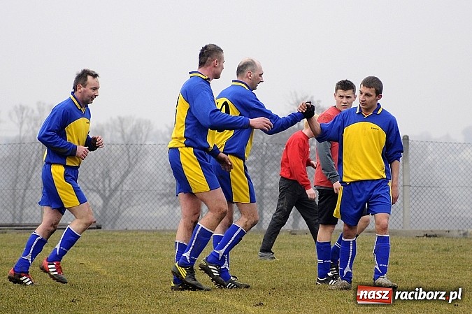Zdjęcie w galerii na portalu naszraciborz.pl: Naprzód Borucin pokonany wiadomości z regionu