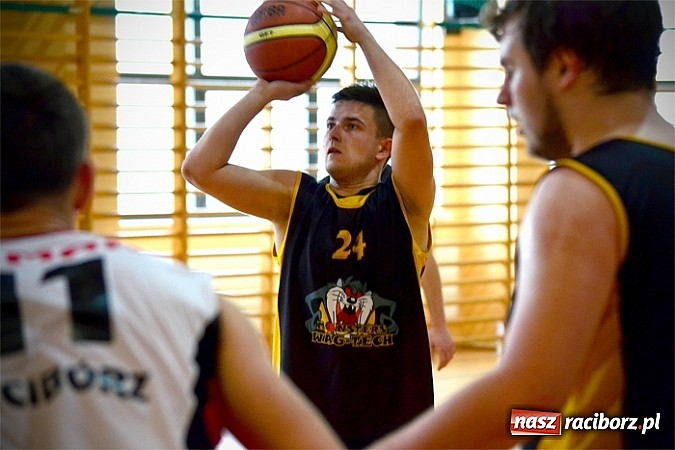 Zdjęcie w galerii na portalu naszraciborz.pl: Kto awansuje do najlepszej czwórki? wiadomości z regionu