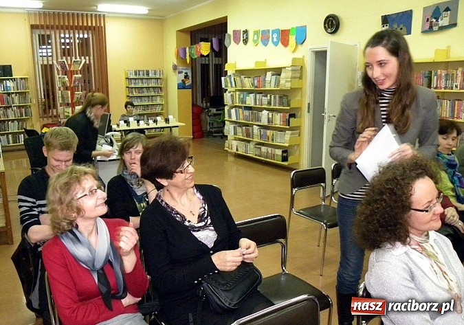 Zdjęcie w galerii na portalu naszraciborz.pl: Kryminaliści w Bibliotece wiadomości z regionu