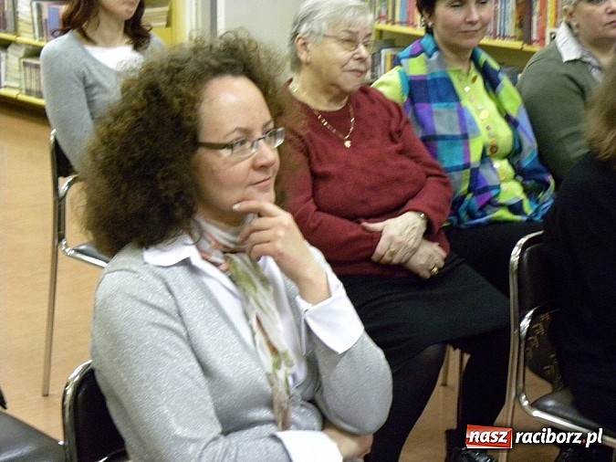 Zdjęcie w galerii na portalu naszraciborz.pl: Kryminaliści w Bibliotece wiadomości z regionu