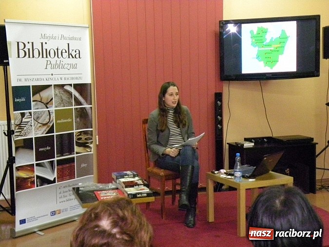 Zdjęcie w galerii na portalu naszraciborz.pl: Kryminaliści w Bibliotece wiadomości z regionu