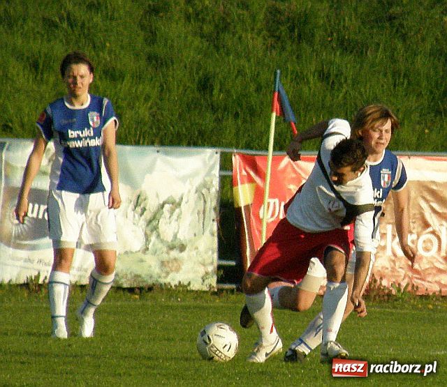 Zdjęcie w galerii na portalu naszraciborz.pl: Dobre widowisko i deszcz goli wiadomości z regionu