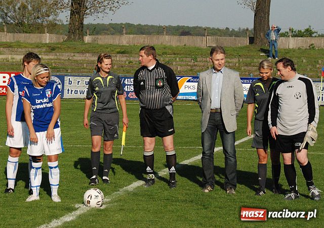 Zdjęcie w galerii na portalu naszraciborz.pl: Dobre widowisko i deszcz goli wiadomości z regionu