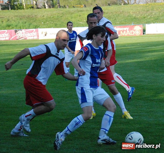 Zdjęcie w galerii na portalu naszraciborz.pl: Dobre widowisko i deszcz goli wiadomości z regionu