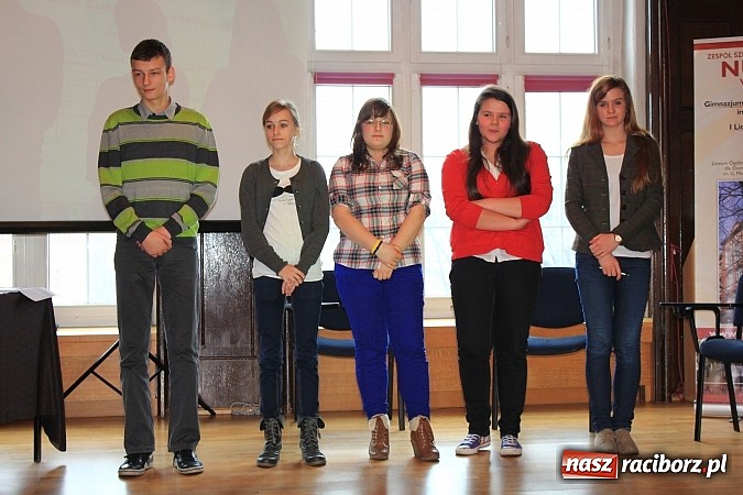 Zdjęcie w galerii na portalu naszraciborz.pl: Adam Moc z Pietrowic zwycięzcą konkursu w I LO wiadomości z regionu