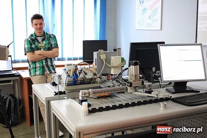 Zdjęcie w galerii na portalu naszraciborz.pl: PWSZ: Jak zrelaksować się przed maturą? wiadomości z regionu