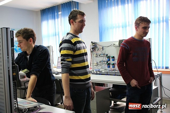 Zdjęcie w galerii na portalu naszraciborz.pl: PWSZ: Jak zrelaksować się przed maturą? wiadomości z regionu